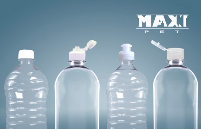 Elección de botellas de plástico con tapa